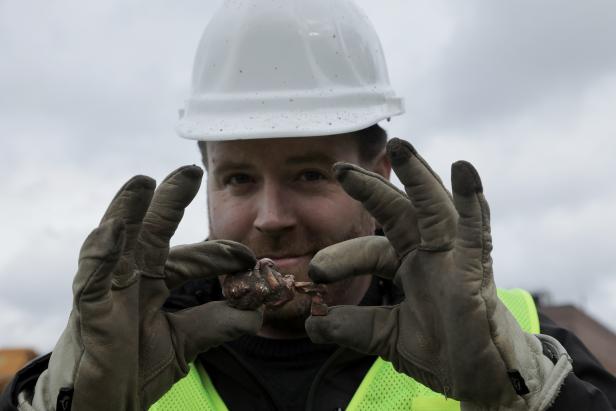 Expedition Unknown: 'The Secret' Treasure Found in Boston | Discovery